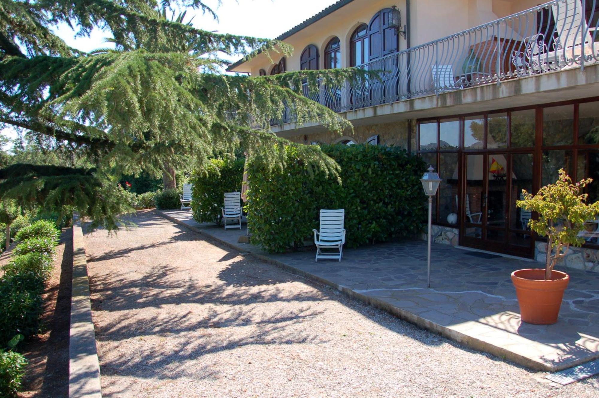 I Fiori Di Salici Aparthotel